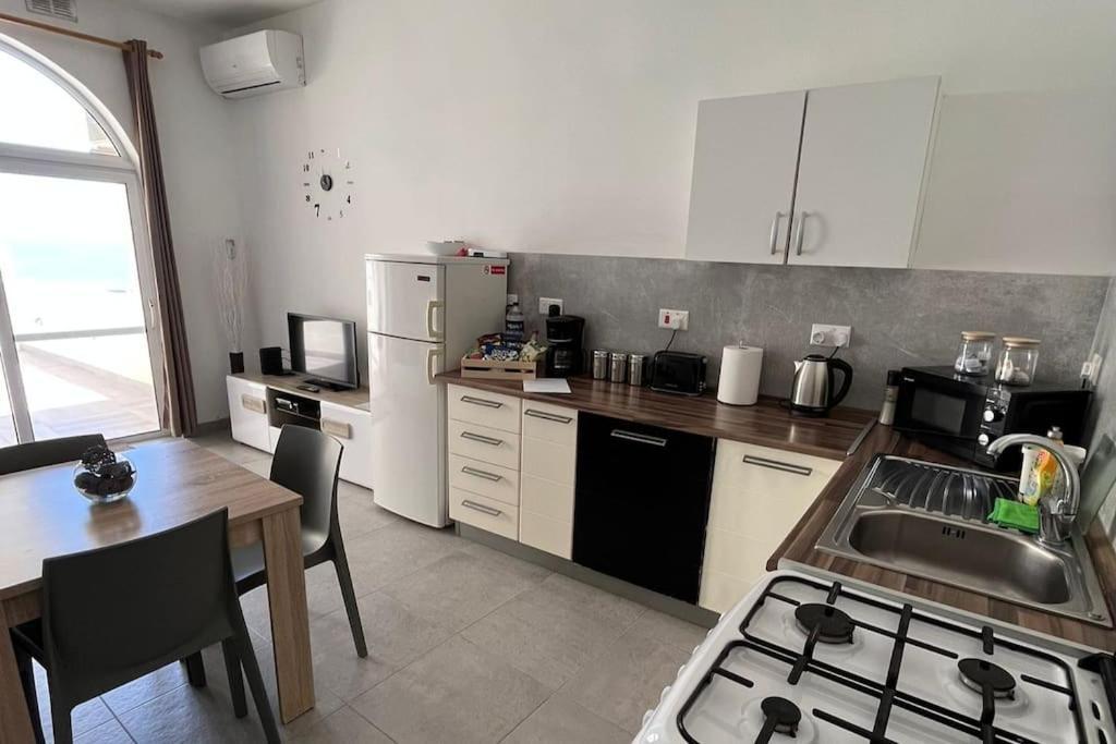 Serenity Sea-View Maisonette Marsalforn Exterior foto