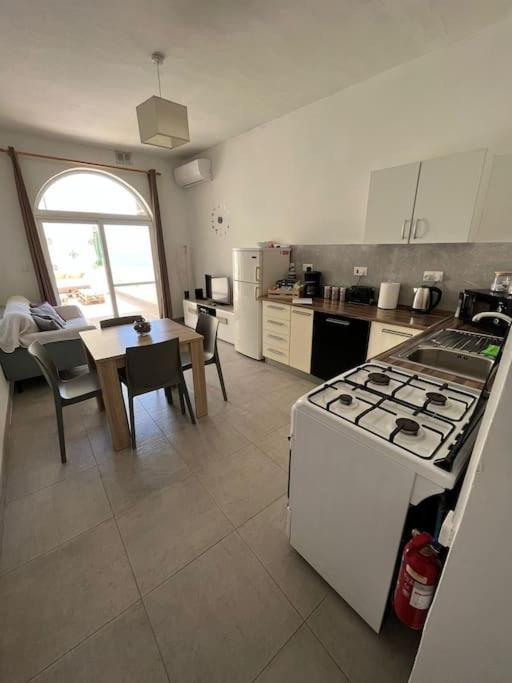 Serenity Sea-View Maisonette Marsalforn Exterior foto